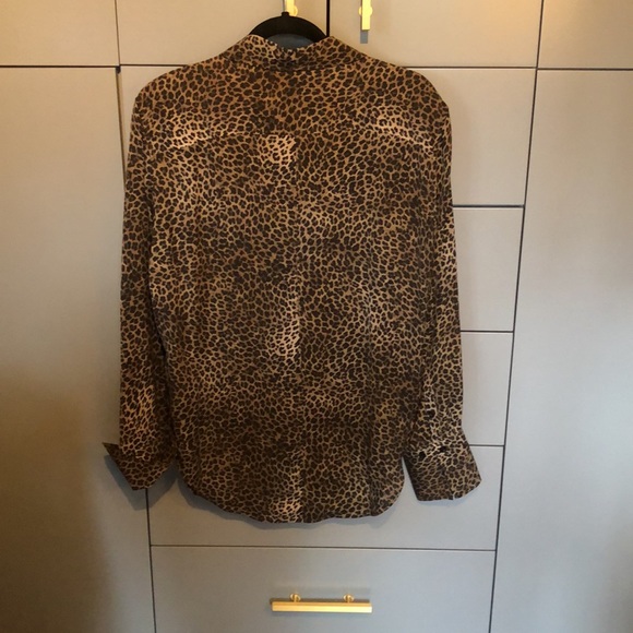 Gorgeous frame animal print silk blouse. Size M NWOT - Picture 4 of 10